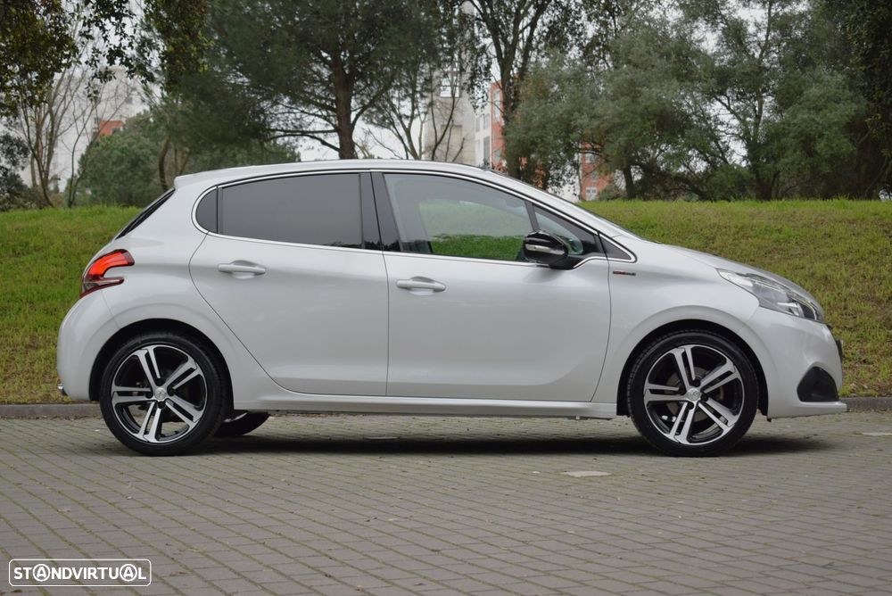 Peugeot 208 1.2 PureTech GT Line - 15