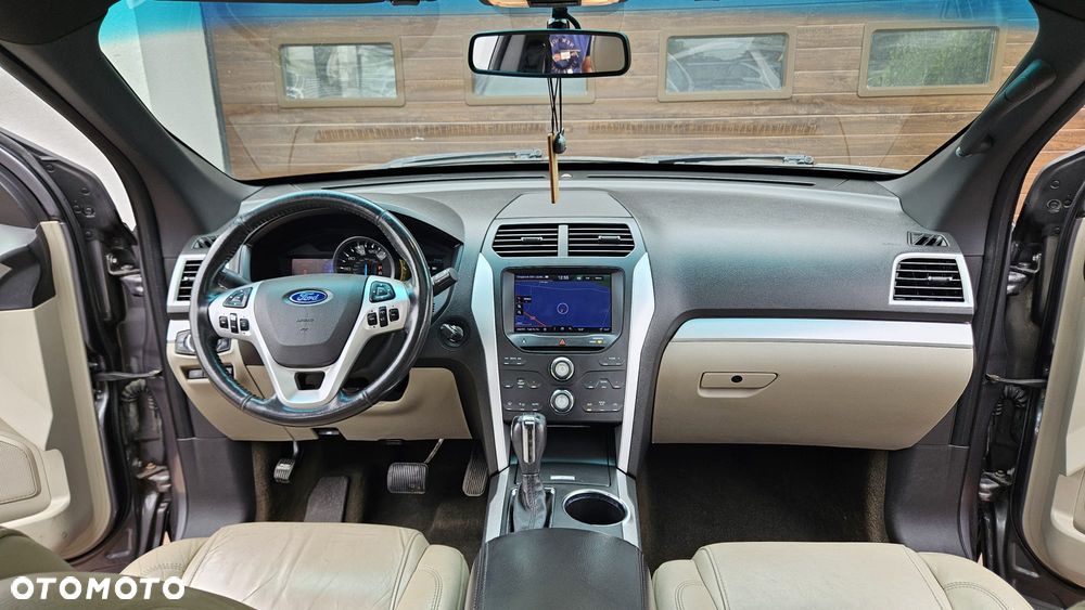 Ford Explorer - 12