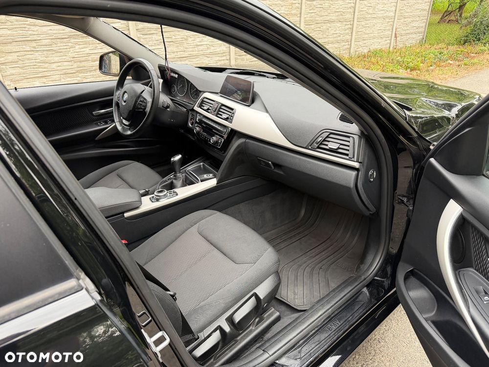 BMW Seria 3 318d Business Edition - 13