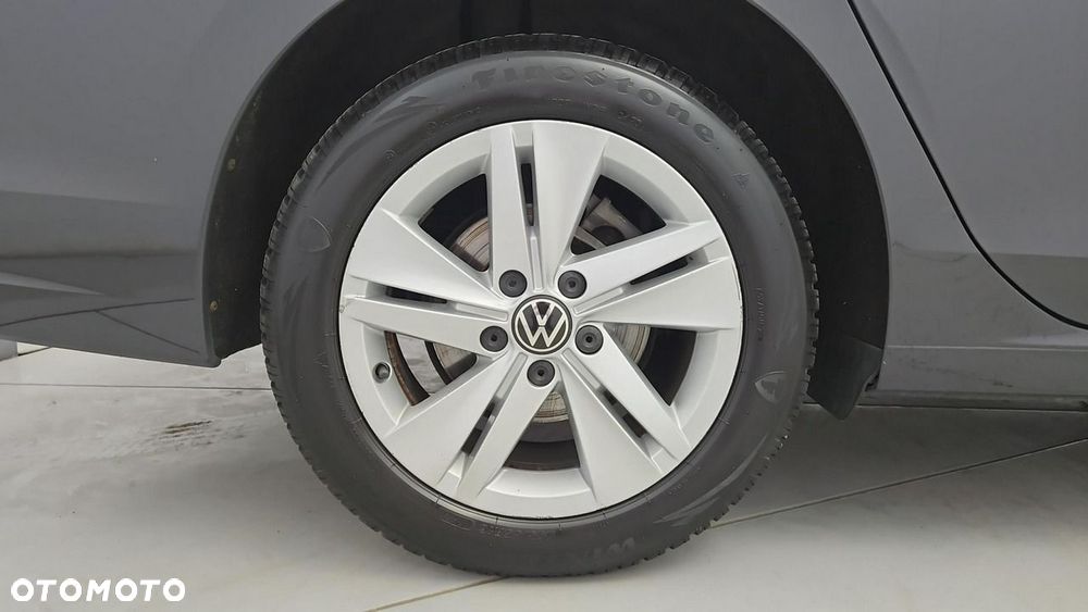 Volkswagen Golf - 26
