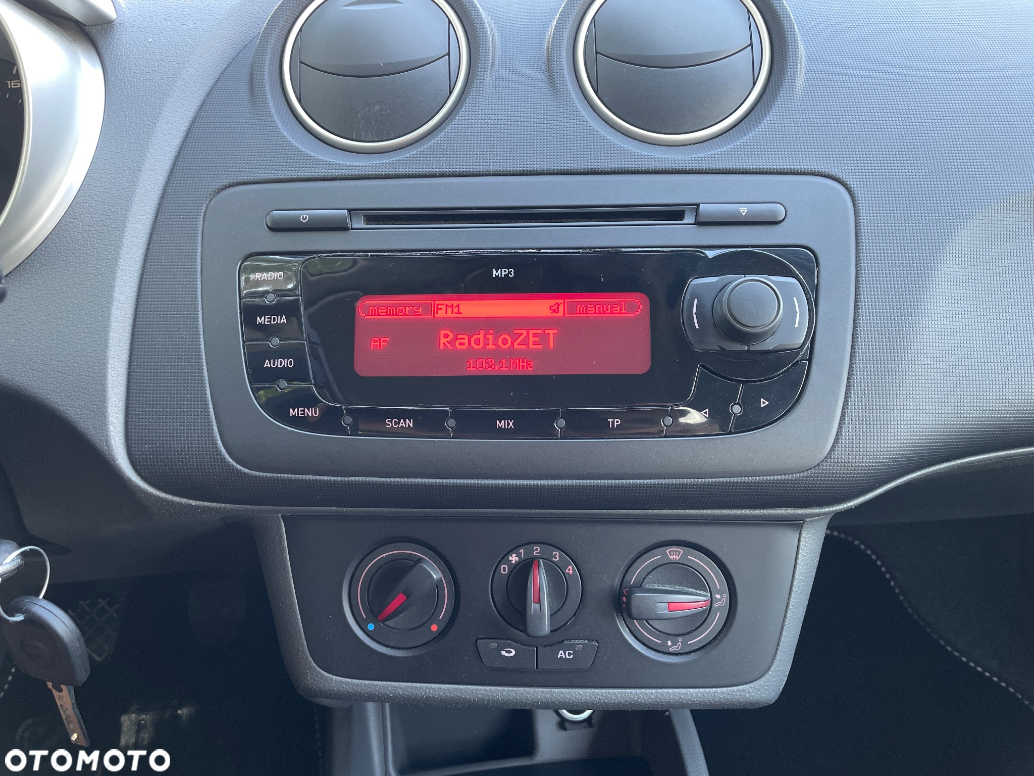 Seat Ibiza 1.4 16V Comfort Edition - 30