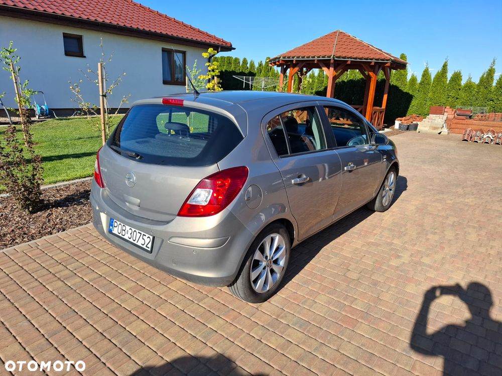 Opel Corsa 1.2 16V Enjoy - 5