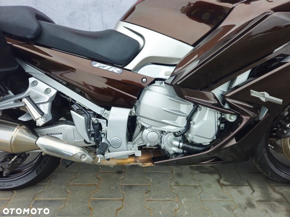 Yamaha FJR - 9