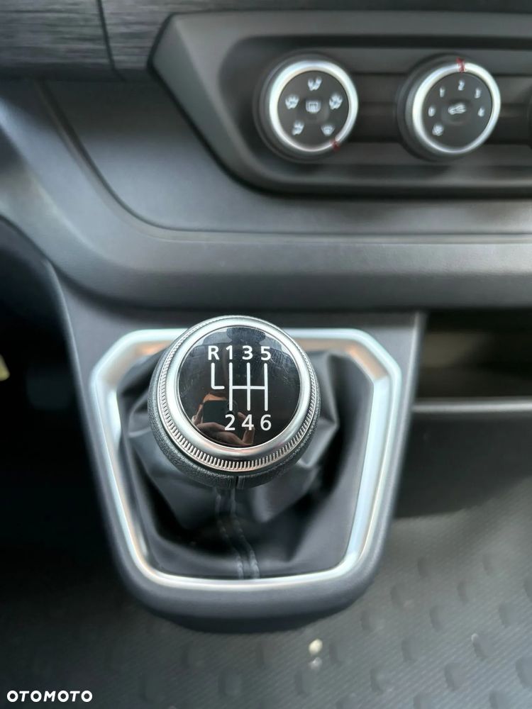 Renault Trafic L1H1 2.0dCi 150 KM - 20