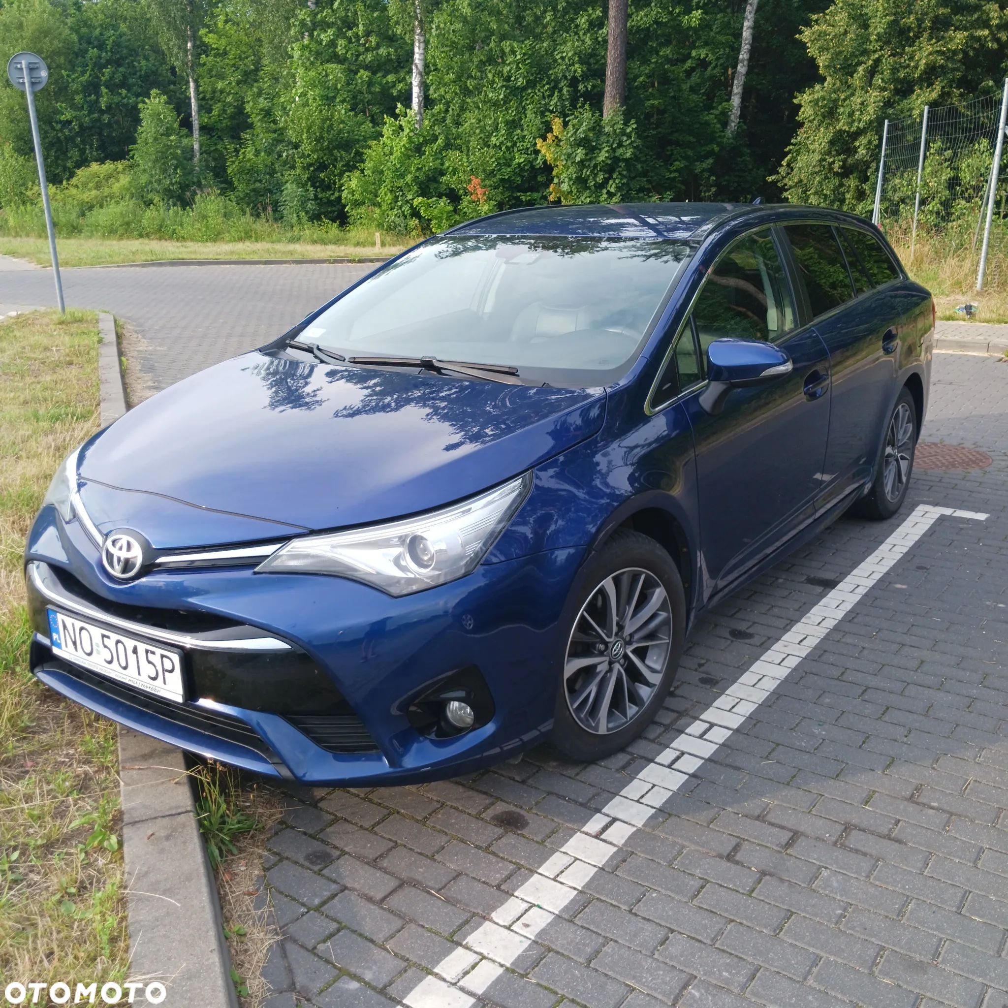 Toyota Avensis 1.8 Premium MS - 1