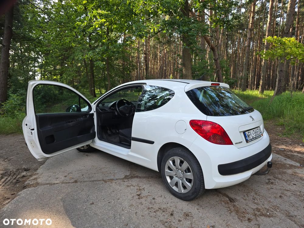 Peugeot 207 - 11