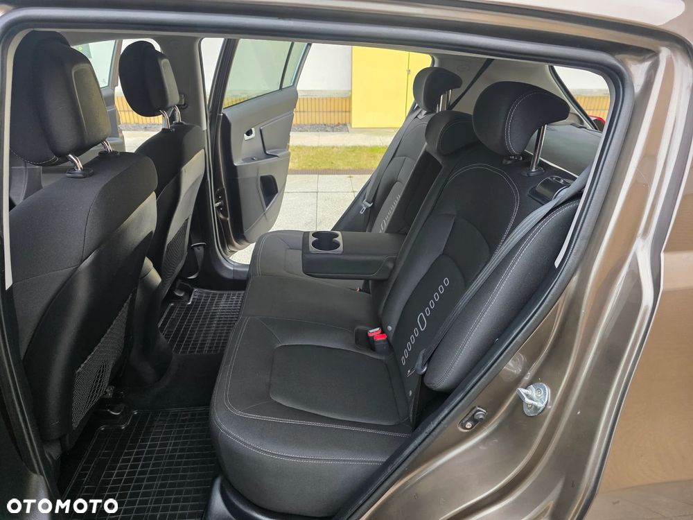 Kia Sportage 1.6 GDI L 2WD - 23