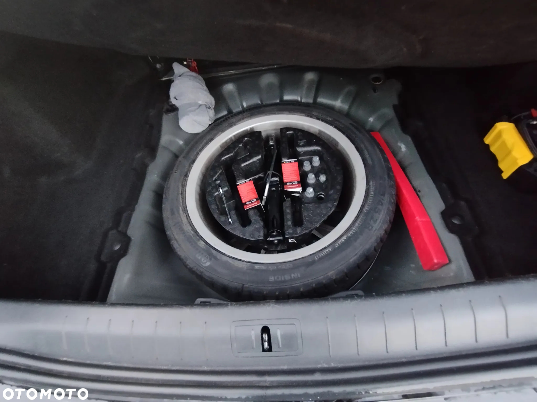Renault Latitude 2.0 dCi Initiale - 21