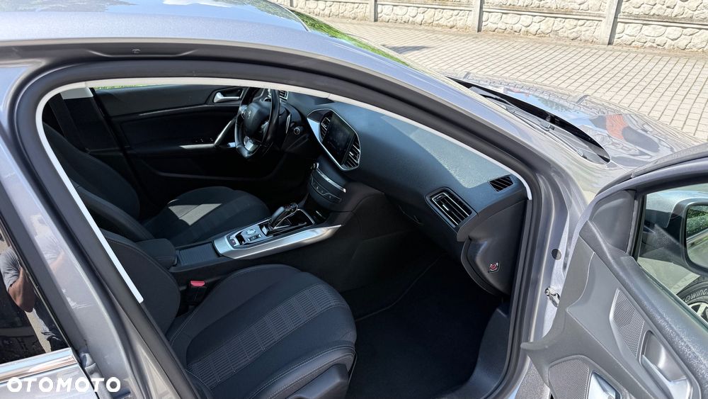 Peugeot 308 BlueHDi 130 EAT8 Stop & Start Allure - 13