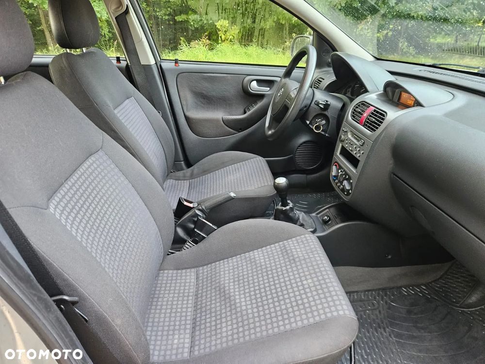 Opel Corsa - 8