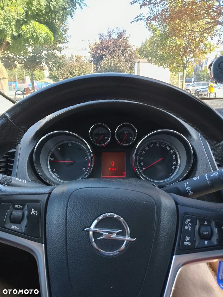 Opel Insignia 2.0 CDTI Edition - 8