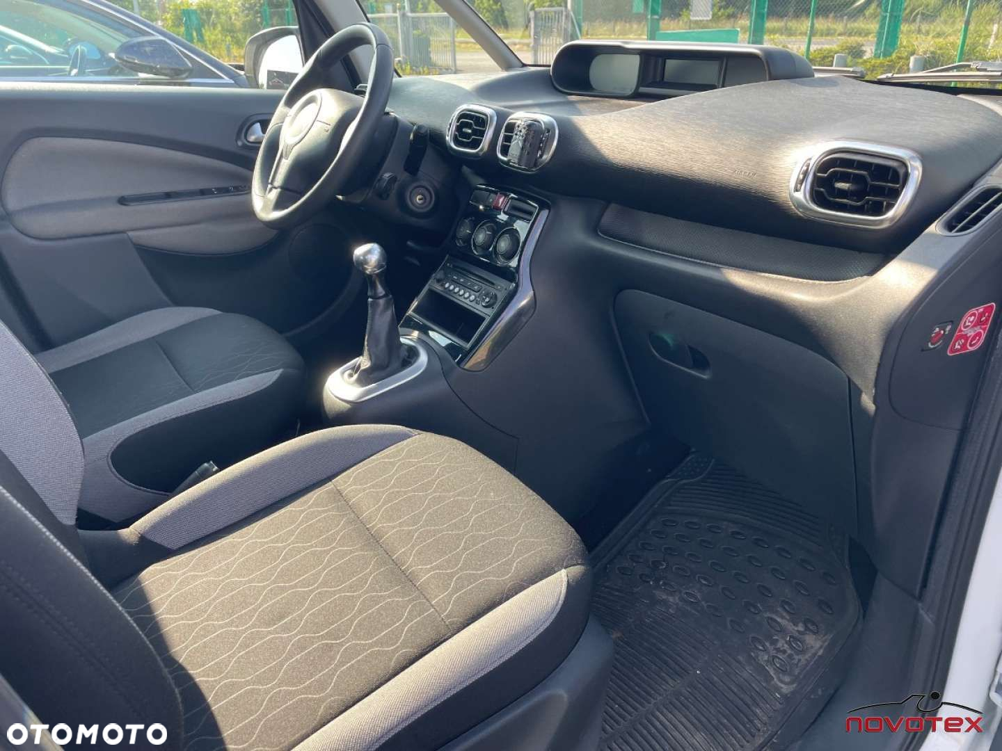 Citroën C3 Picasso 1.6 HDi Attraction - 6