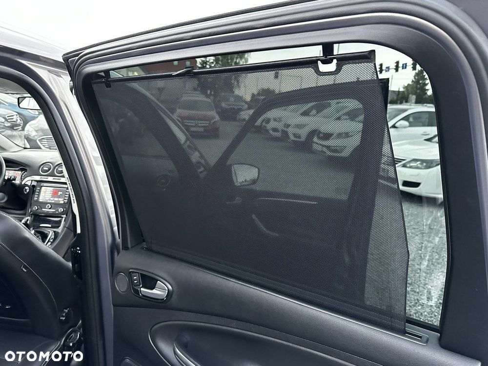 Ford Galaxy - 15