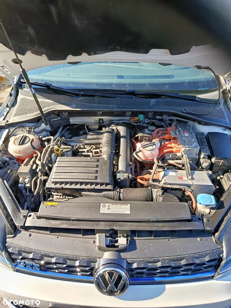 Volkswagen Golf - 31
