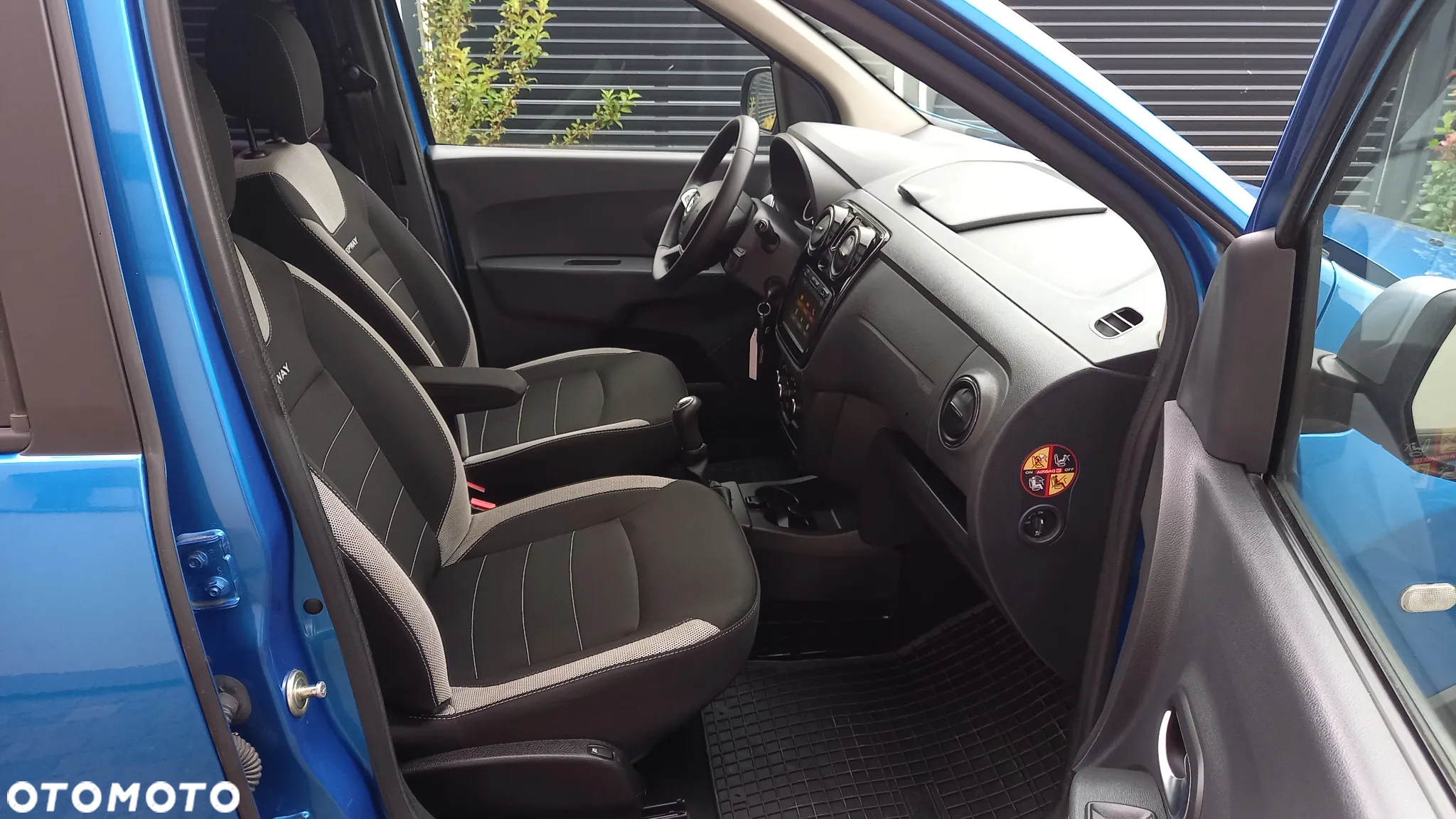 Dacia Lodgy 1.6 SCe Stepway S&S - 10