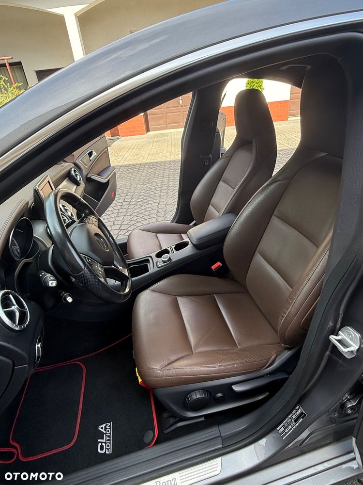 Mercedes-Benz CLA 200 d 7G-DCT - 12