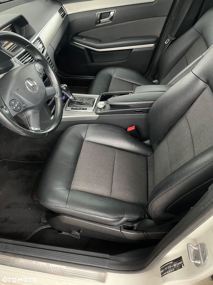 Mercedes-Benz Klasa E 200 CGI BlueEFFICIENCY Automatik - 9