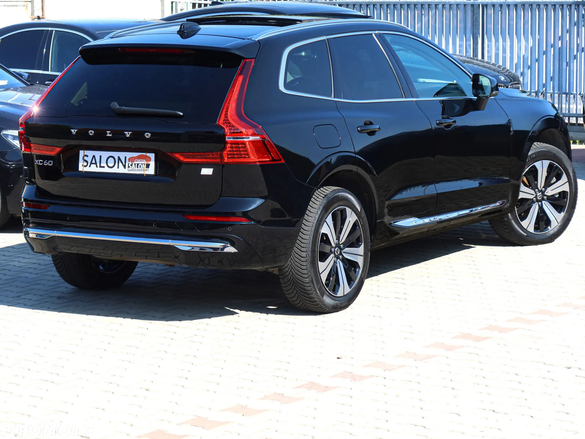 Volvo XC 60 T6 Plug-In Hybrid AWD Inscription - 8