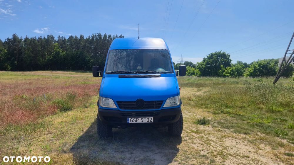 Mercedes-Benz Sprinter - 2