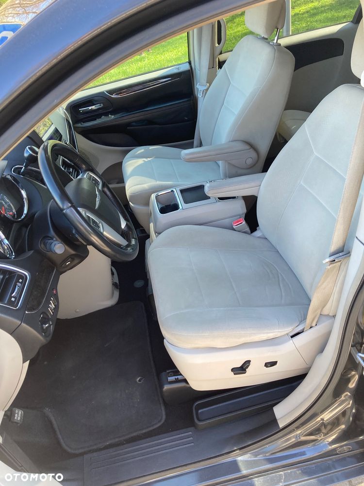 Chrysler Town & Country 3.6 Touring - 9