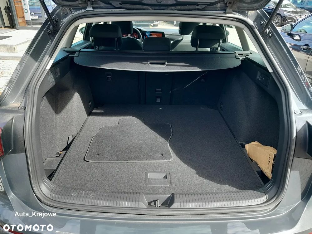 Volkswagen Golf 2.0 TDI Life - 32