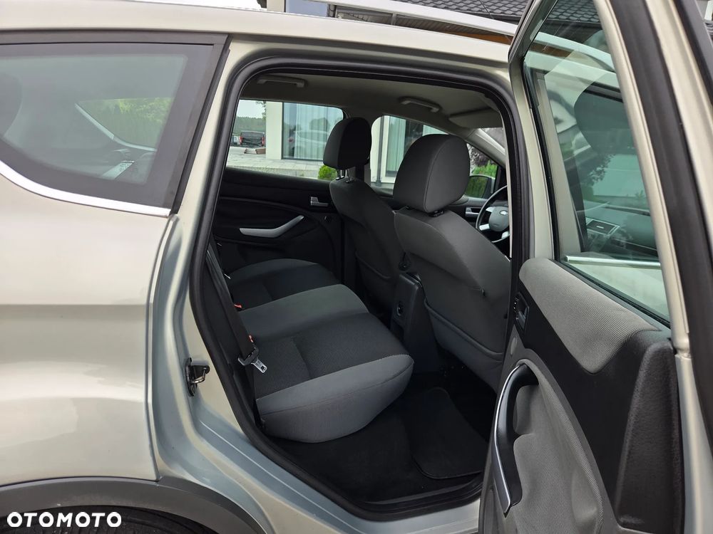 Ford Kuga 2.0 TDCi 4x4 Titanium - 20