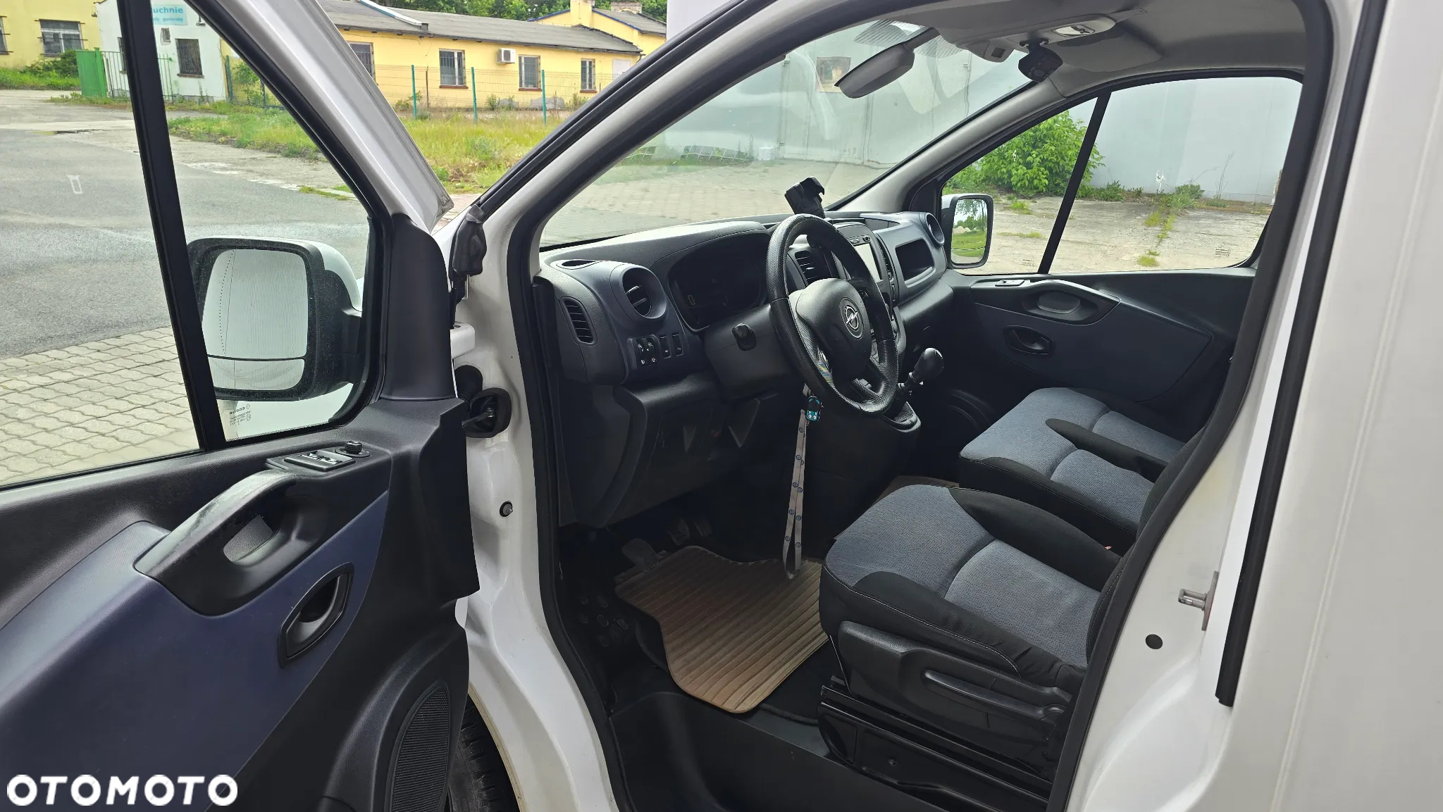 Opel VIVARO - 22