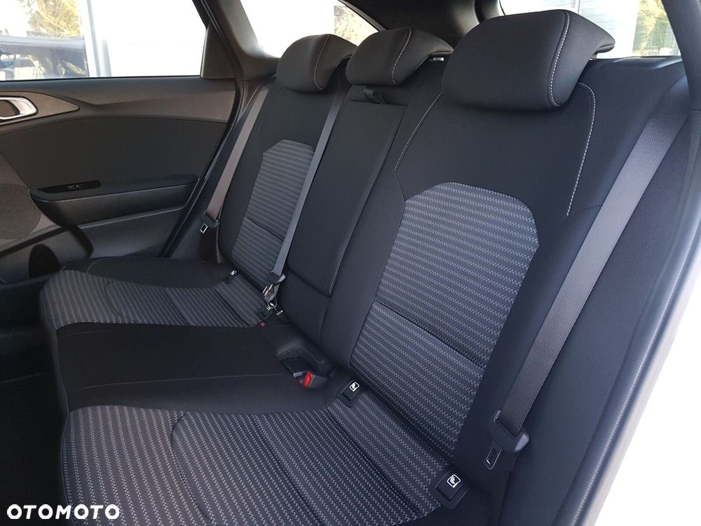 Kia Ceed 1.5 T-GDI M DCT - 27