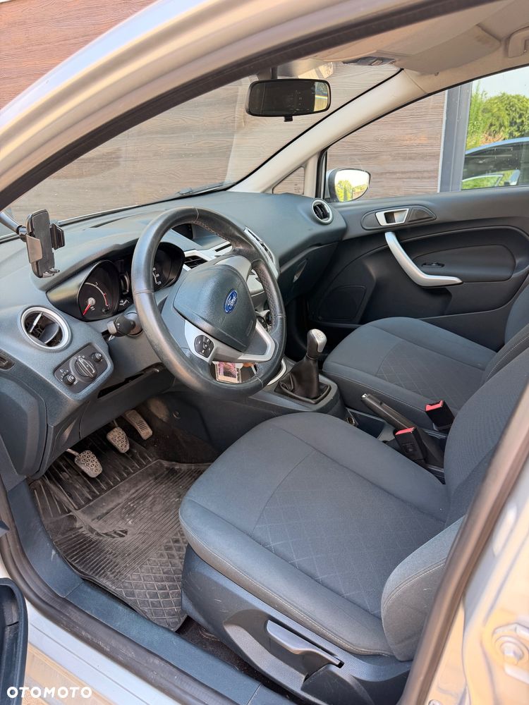 Ford Fiesta 1.25 Ambiente EU5 - 5