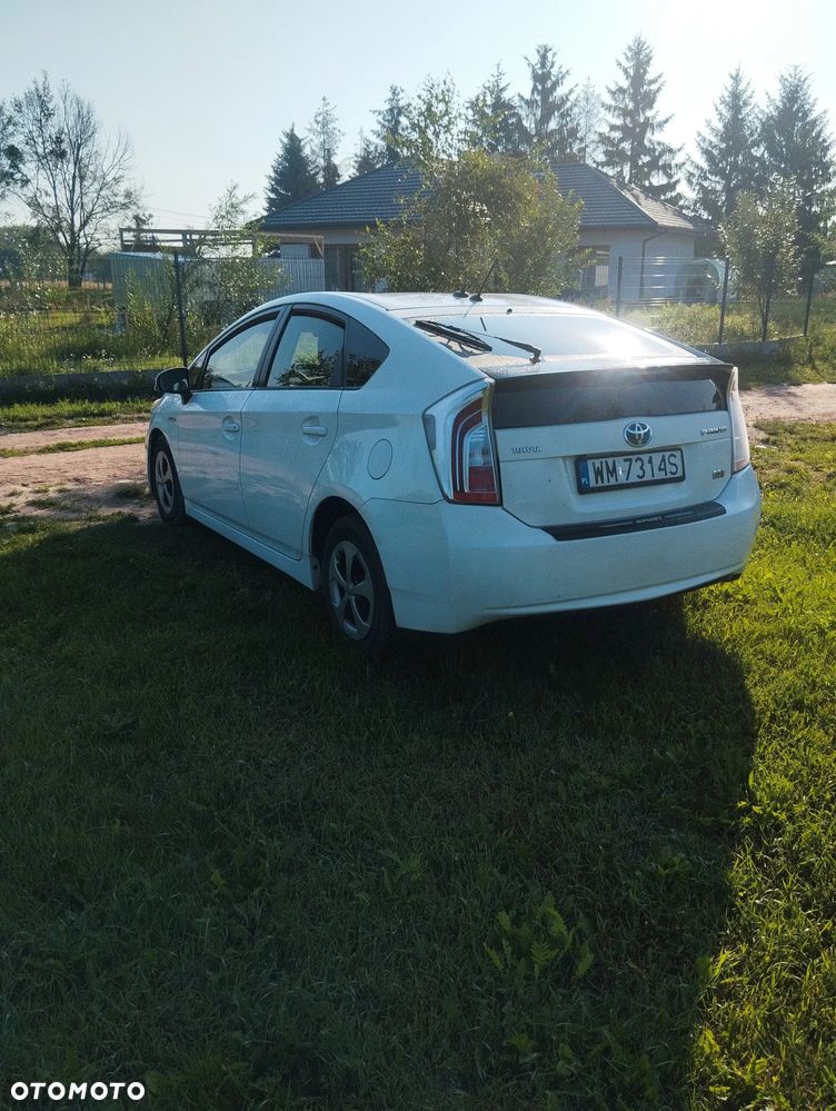 Toyota Prius 1.8 HSD Luna - 26