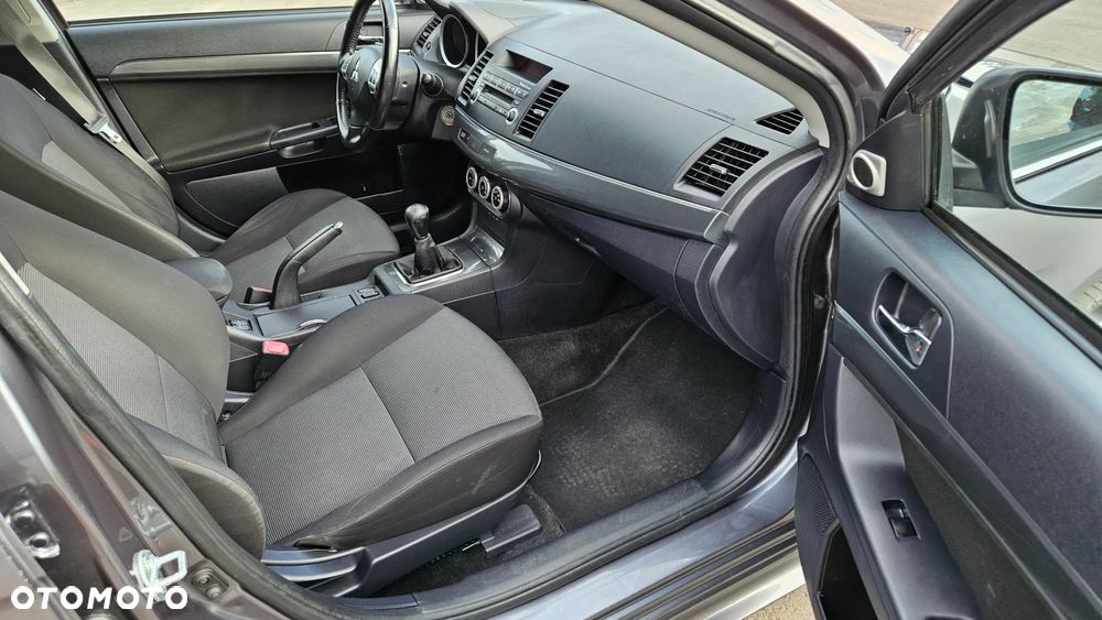 Mitsubishi Lancer 1.8 Intense - 7