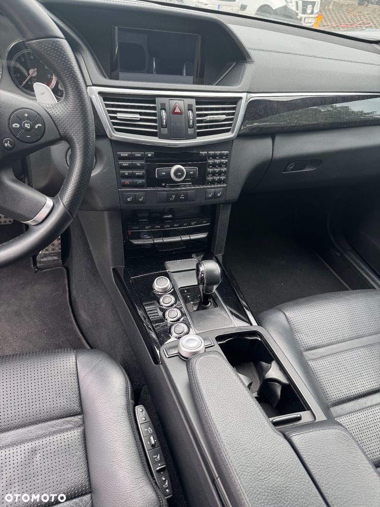 Mercedes-Benz Klasa E 63 AMG AMG Speedshift 7G-MCT - 17