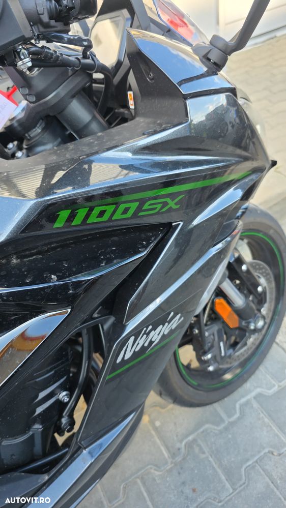 Kawasaki Ninja 1000 - 2