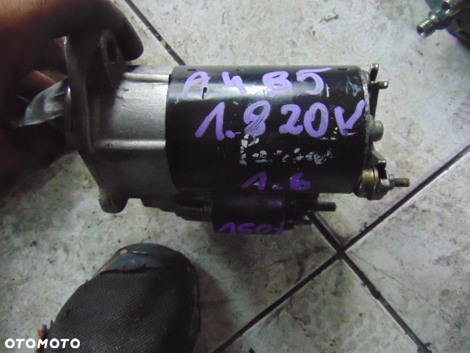 Rozrusznik Audi a4 b5 1,8 20 v - 1