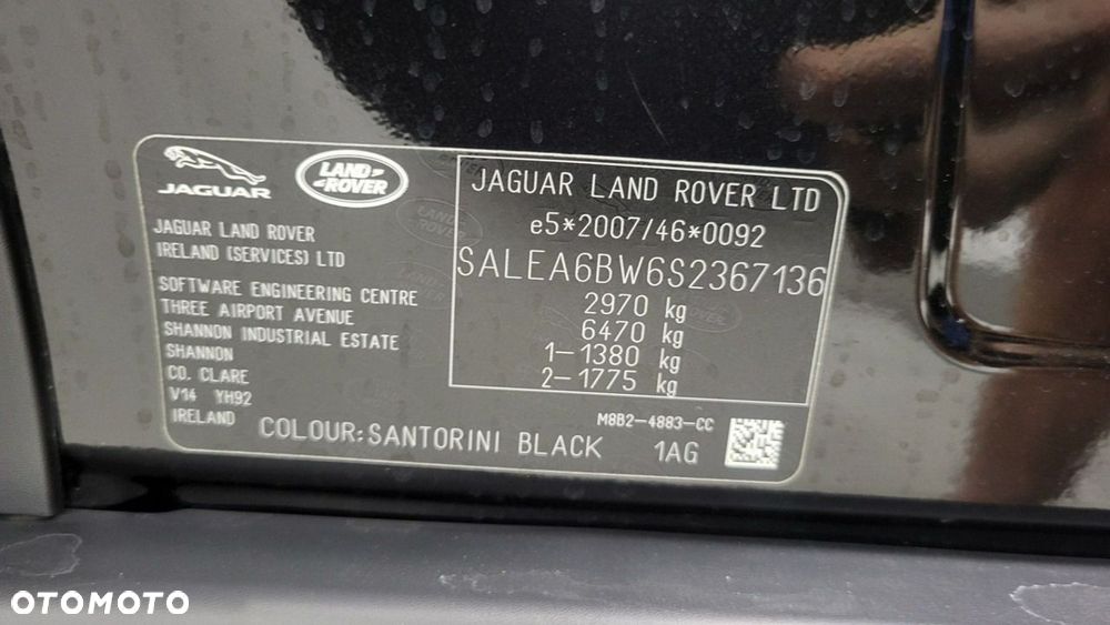Land Rover Defender - 32