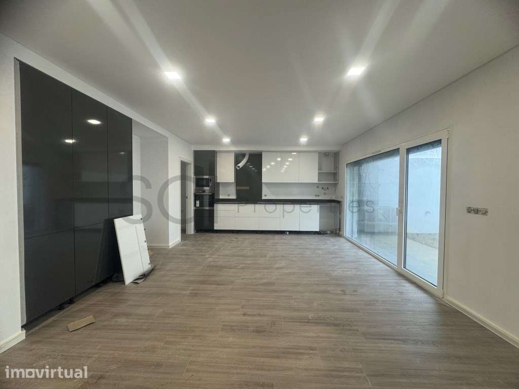 Moradia Geminada T3 + CAVE | Pinhal Vidal | Corroios - Grande imagem: 5/21