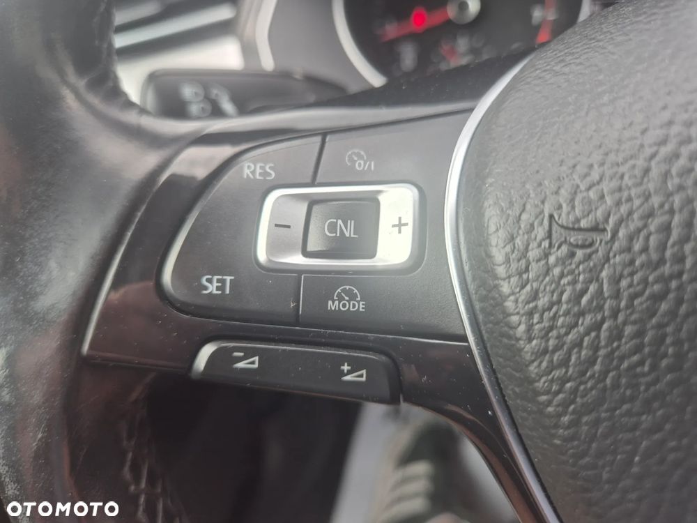Volkswagen Passat 1.8 TSI BMT Comfortline DSG - 27