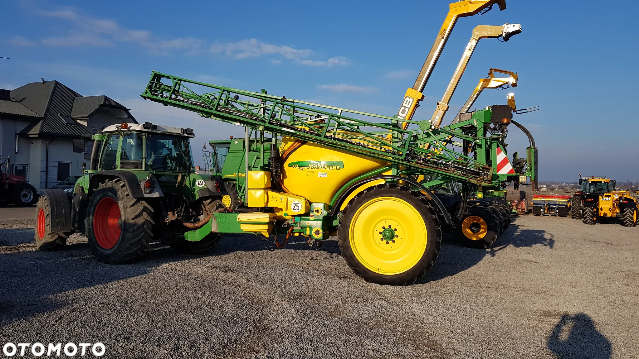John Deere 832 - 19