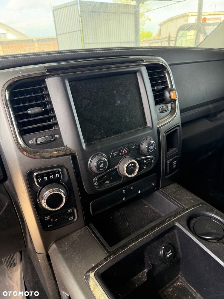 Dodge RAM 5.7 4x4 - 5