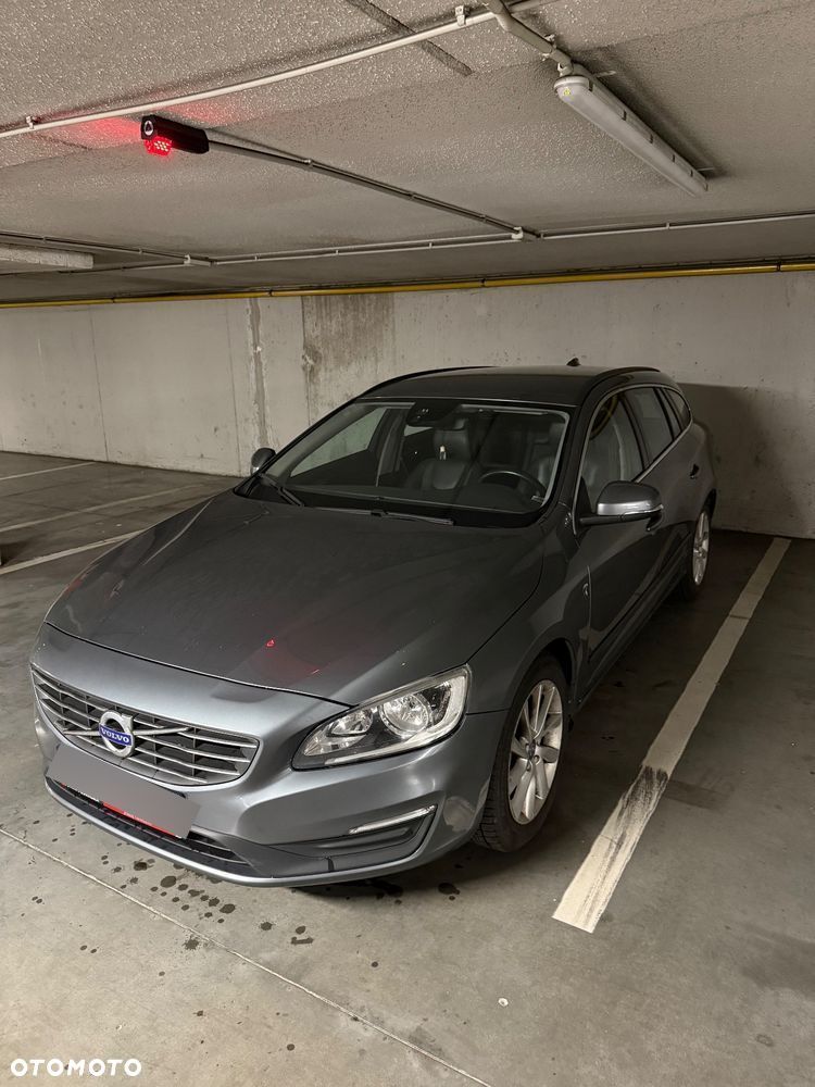Volvo V60 D3 Drive-E Momentum - 12