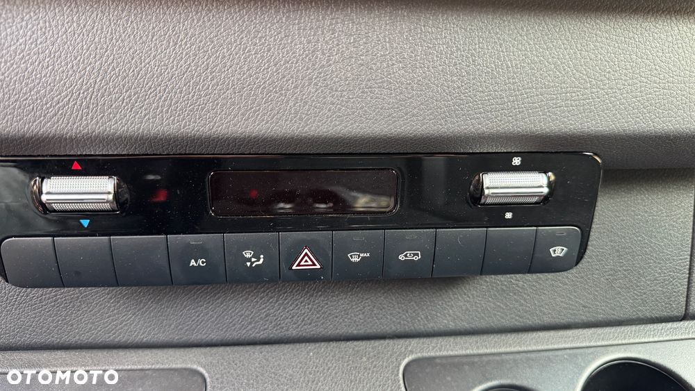 Mercedes-Benz Sprinter - 7