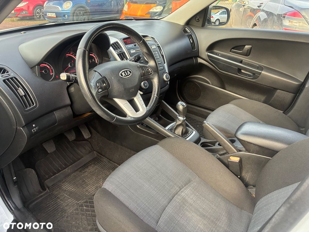 Kia Ceed 1.6 Crdi M - 11