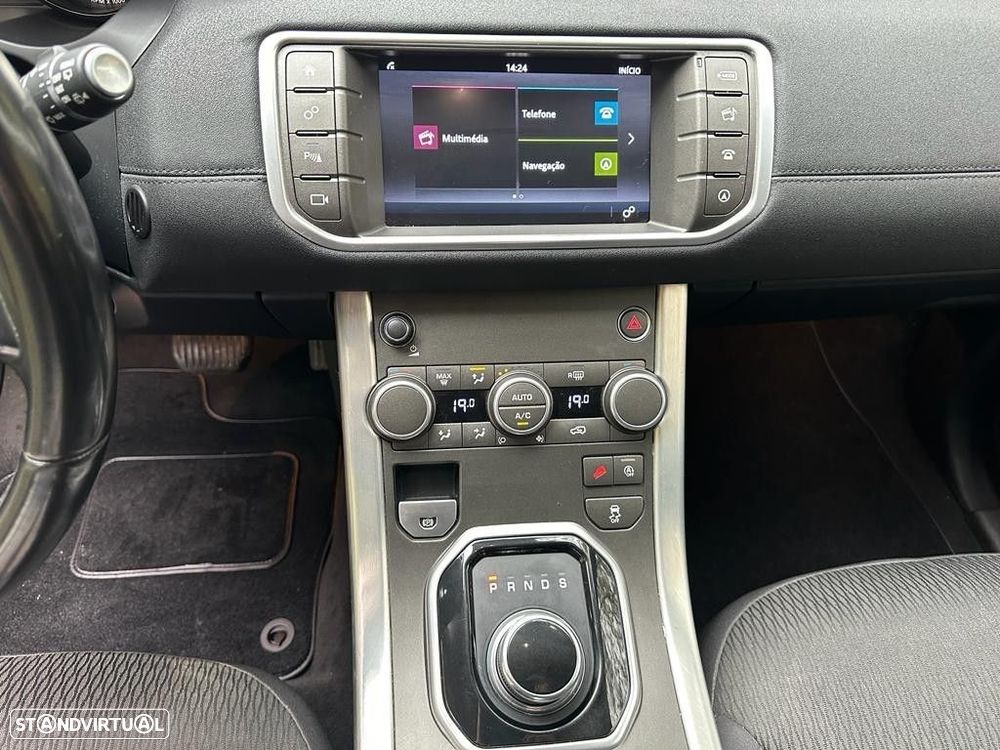 Land Rover Range Rover Evoque 2.0 D150 AWD R-Dynamic Auto - 42