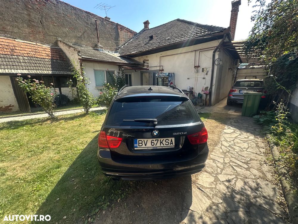 BMW Seria 3 320d DPF Touring Aut. - 7