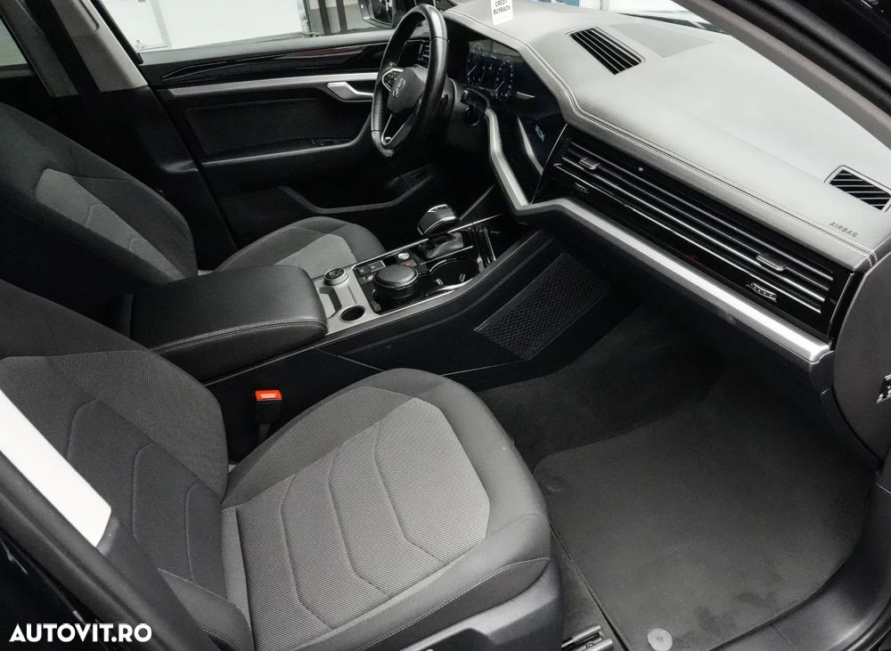 Volkswagen Touareg 3.0 V6 TDI SCR 4Motion Automatik - 13