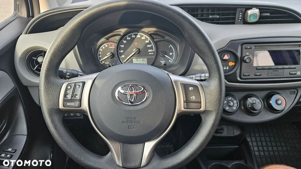 Toyota Yaris 1.5 Active - 11