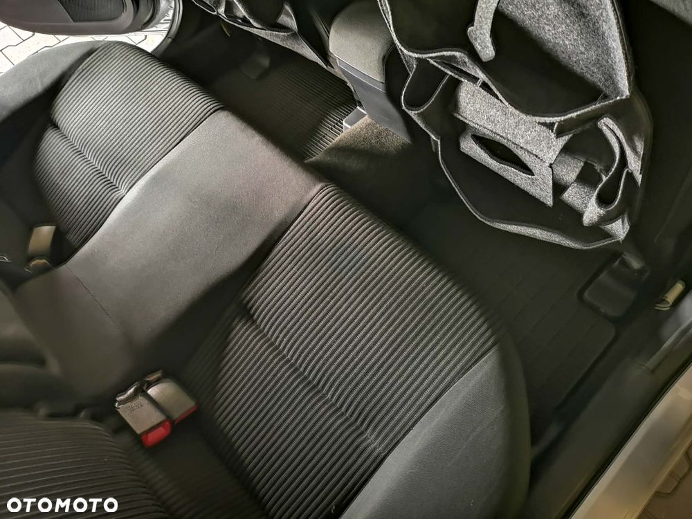 Mitsubishi Lancer 1.6 Inform - 19