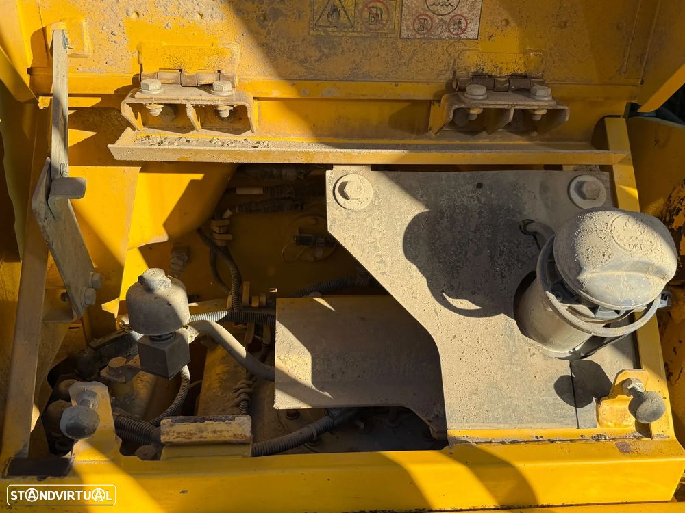 Komatsu PC210LC-11 - 13