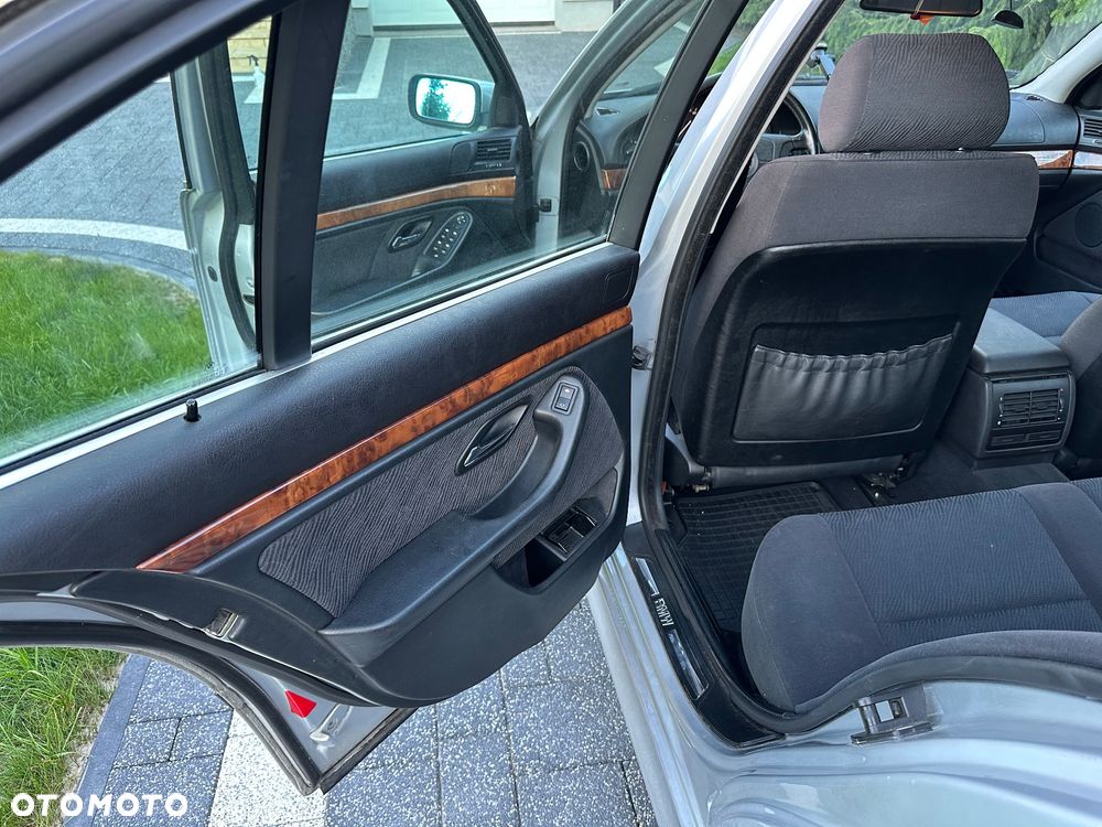 BMW Seria 5 - 18