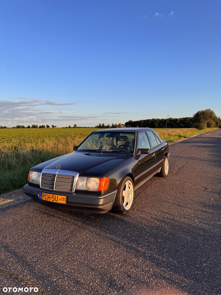 Mercedes-Benz W124 (1984-1993) - 1